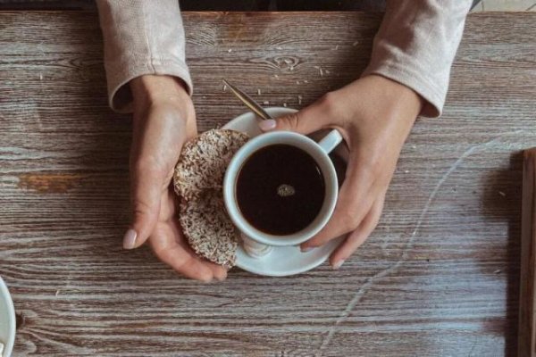 天弘忧配 手环“电击续命”，有人已被烧伤